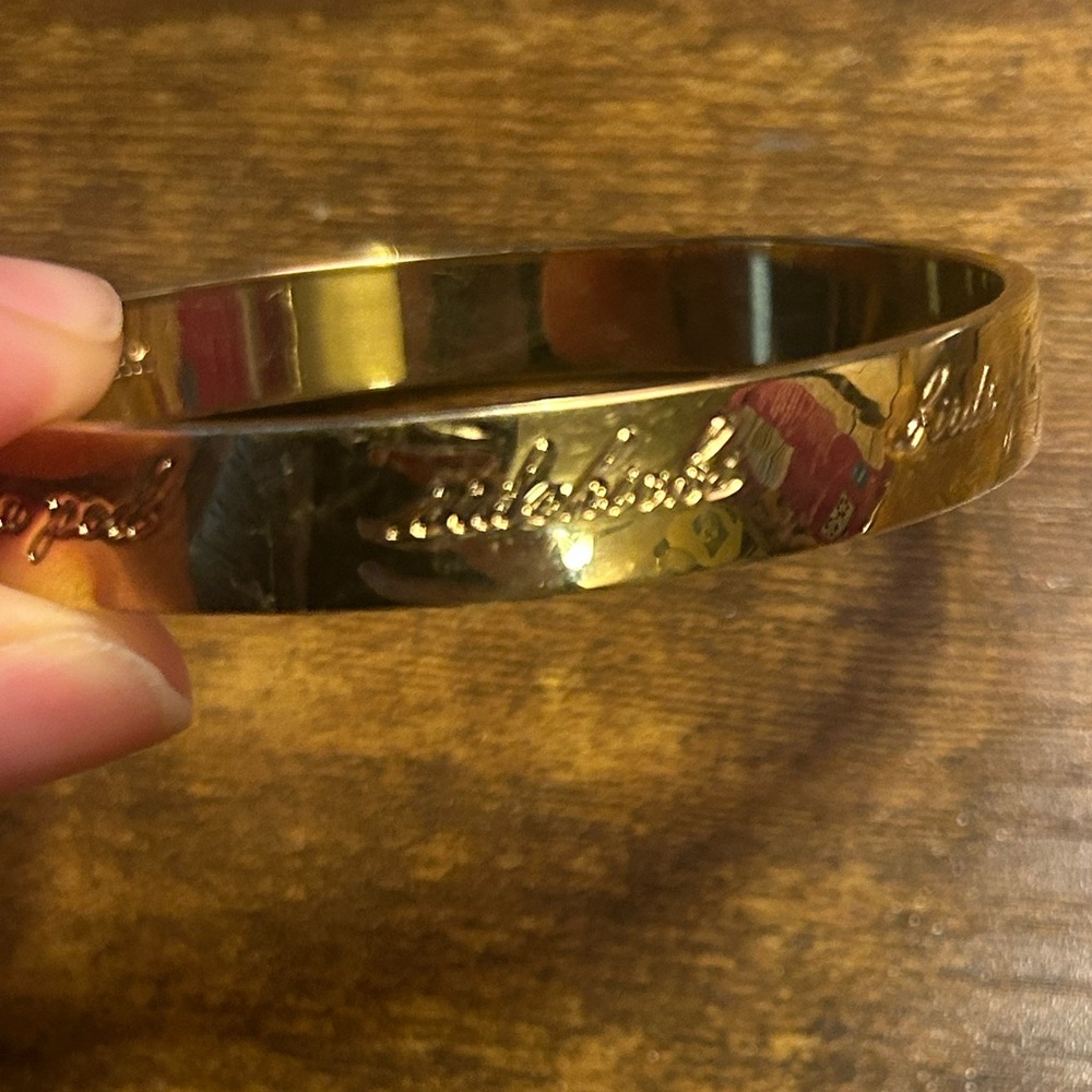 Kate Spade NY Best Friend Ever Bangle – Gold-Tone Bracelet with Engraved Sayings - Picture 8 of 9